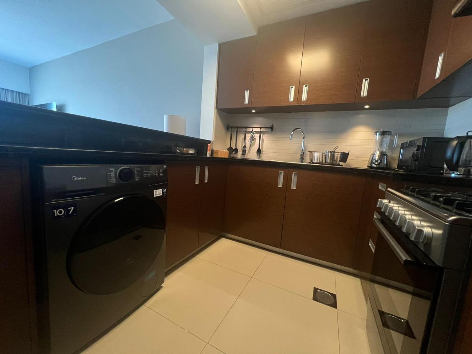 Dinar Home 阿布扎比 外观 照片